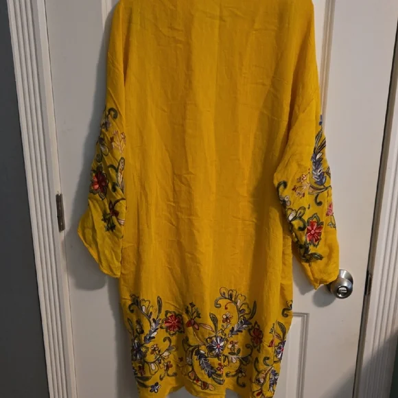 Yellow 3/4 Sleeve Embellished Kimono - Picture 4 of 4